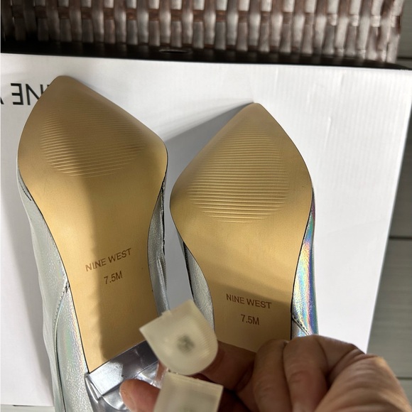 NINE WEST • Iridescent/Silver High Heel Bootie • 7.5 M • - Picture 7 of 8